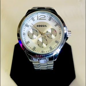 NEW FOSSIL UNISEX WATCH: Stainless Steel White & Silver Face Original Box